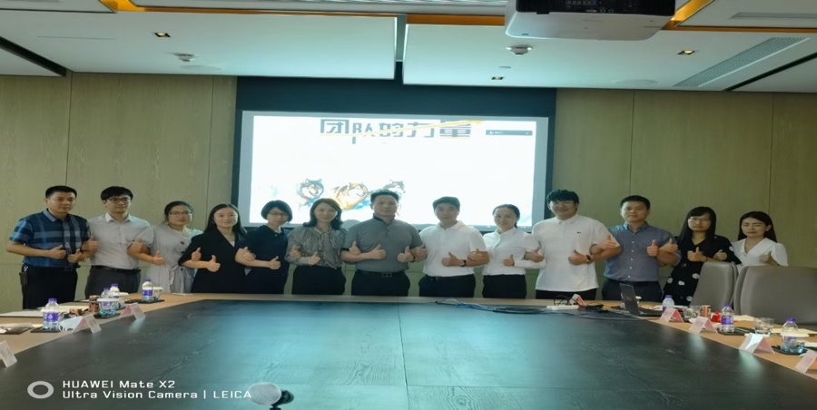 刘宗棠董事长回顾了业务部近半年来取得的成果,结合迎接“3216”战略计划的理念,高度赞誉迎接“3216”战略计划的决策